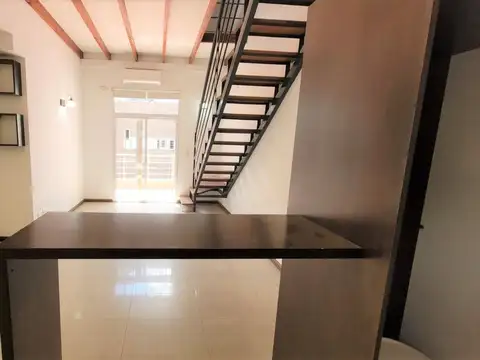 Depto Tipo Casa en Alquiler de 1 dormitorio