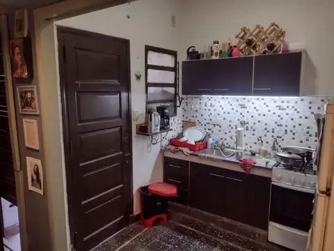 Enrique Ochoa 100, Piso PB