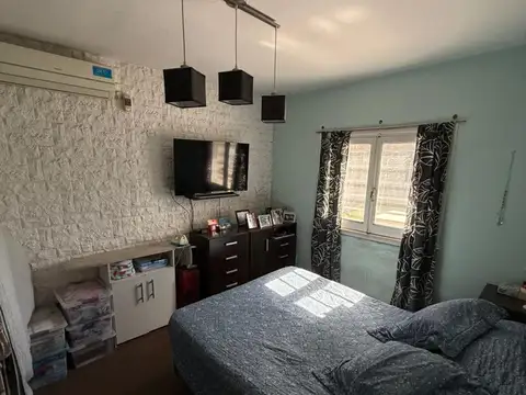 Joaquin v gonzalez 900