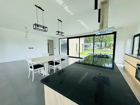 CASA EN VENTA RUMENCO JOVEN CON PILETA