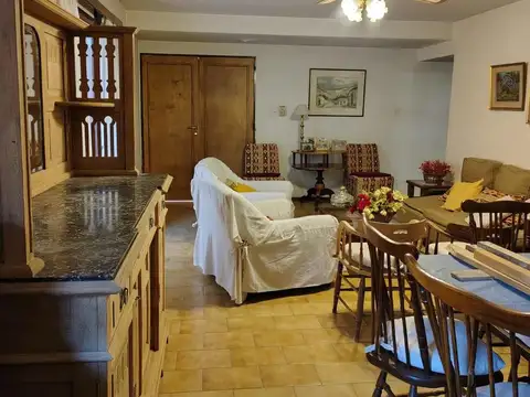 Depto Tipo Casa en Venta de 6 ambientes