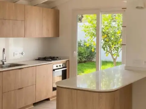 Casa en Venta con 1 cochera