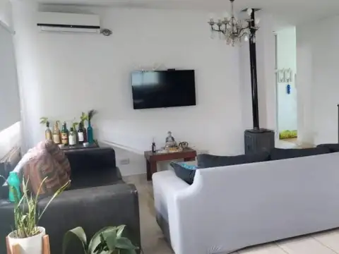 Casa de 4 ambientes en San Ramón
