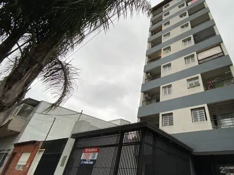 Lisandro De La Torre 2200, Piso 4