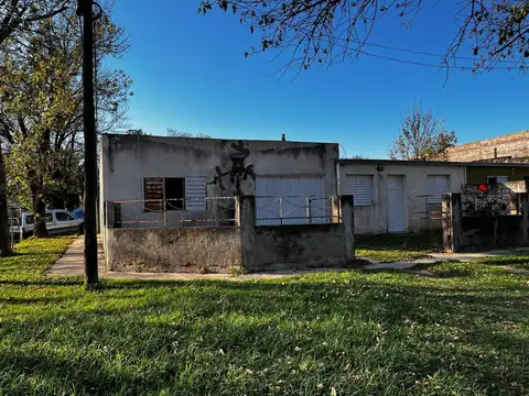 Gobernador Crespo 300