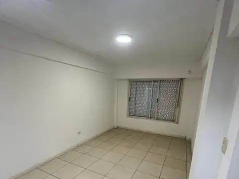 Departamento en Alquiler en Ramos Mejía Sur, $ 800.000