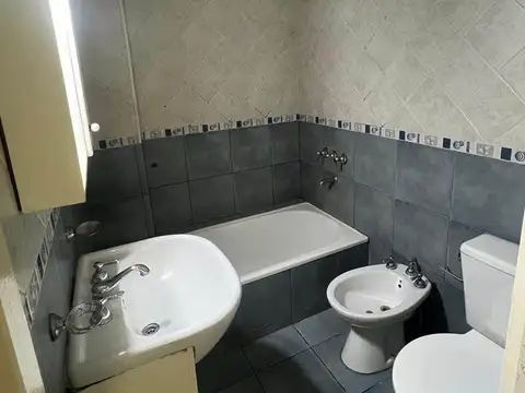 Alquiler departamento 3 ambientes con cochera en Ramos Mejía