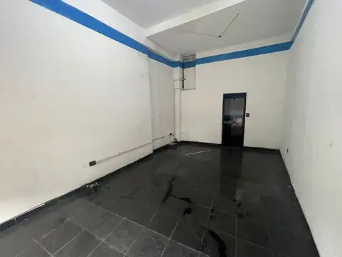 Local en Alquiler en Lomas de Zamora, $ 300.000