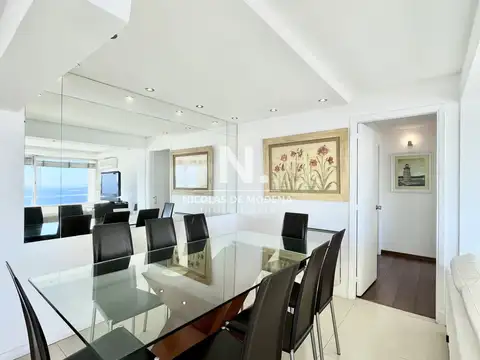 Vende apartamento de 3 dormitorios con excelente vista al mar, Peninsula, Punta del Este