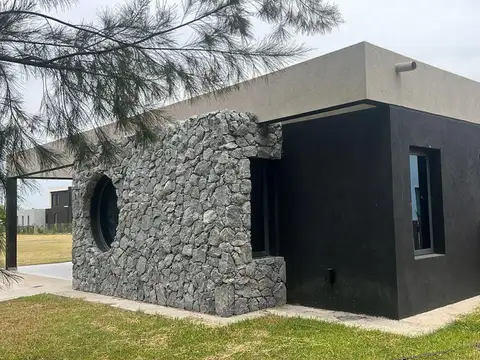 VENTA - Casa a estrenar 3 habitaciones en una planta en Naudir