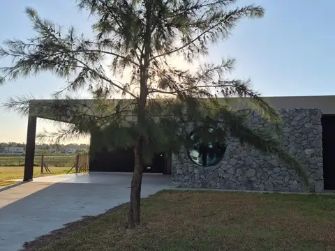 Casa de diseño en El Naudir