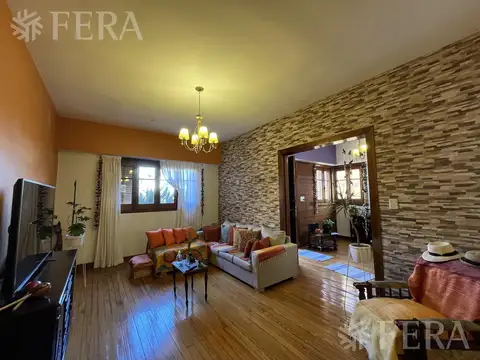 Casa en Venta con 1 cochera