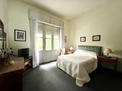 Venta Casa La Blanqueada 4 dormitorios y garaje