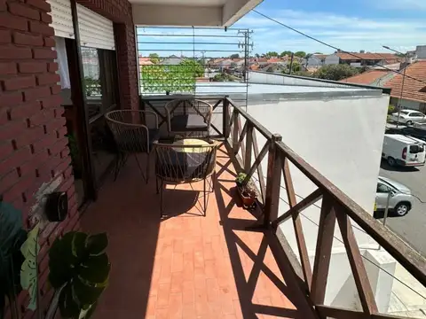 DEPARTAMENTO 2 AMBIENTES CON 2 BALCONES AMOBLADO, PARQUE LURO / CONSTITUCIÓN