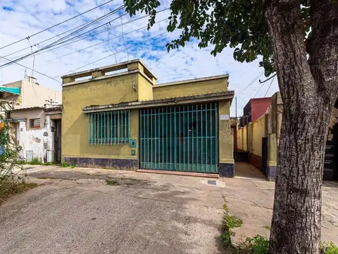 CASA EN VENTA DOS DORMITORIOS EN BARRIO BELGRANO