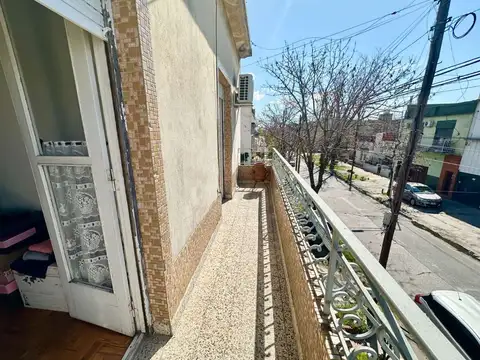 Depto Tipo Casa en Venta en Lanús Oeste, USD 99.000