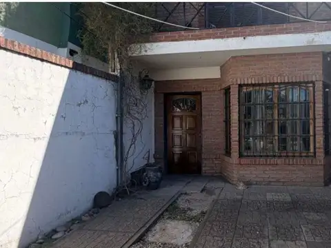 venta duplex 4 amb en Villa Luzuriaga con Cochera
