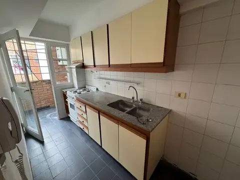 Departamento en Alquiler con 1 cocheras