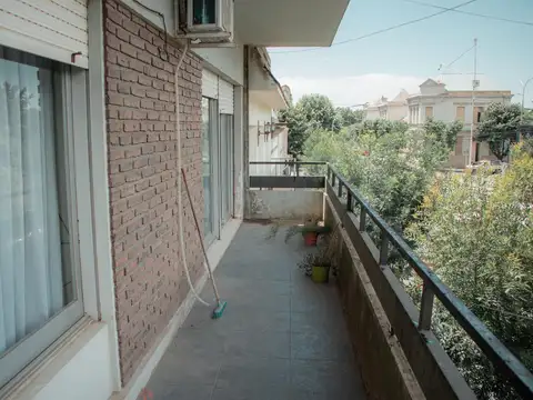 Casa en Venta en Coronel Suarez, USD 240.000