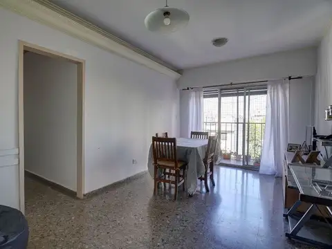 VENTA 4 AMB AL FTE. FLORES