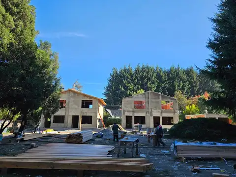 VENTA Departamento pozo, 2 Amb 50 m²   Parque y Cochera, centro de Villa La Angostura