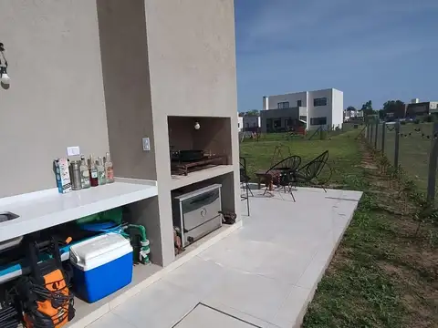 Casa en Venta en Pilar Del Este, USD 155.000