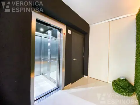 Departamento cuatro ambientes en venta, Castelar. Edificio de categoría