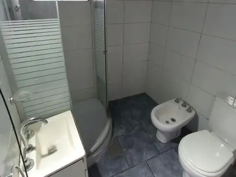 Casa 2 ambientes con 1 baño