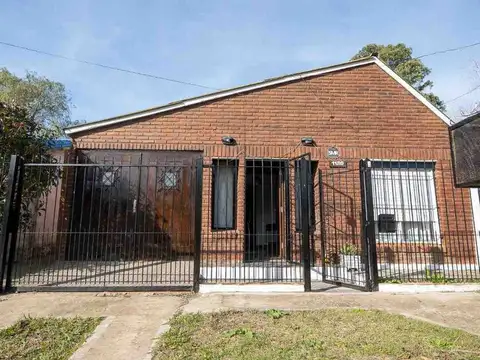 VENTA CASA 3 AMBIENTES CON COCHERA PLAYA SERENA