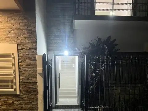 Depto Tipo Casa en Alquiler al Sur