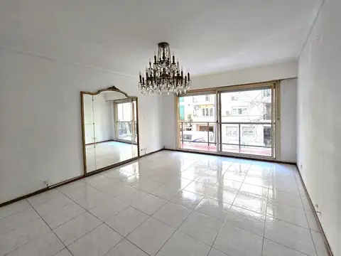 VENTA TRES AMBIENTES C/ BALCÓN PATIO COCH RECOLETA