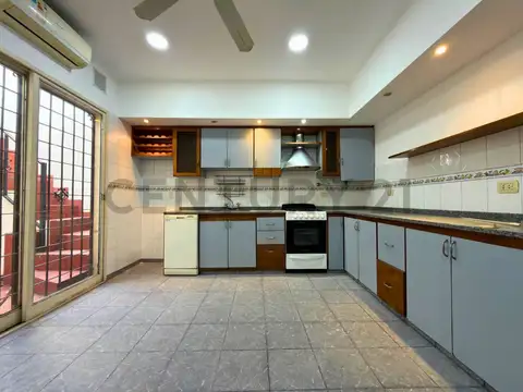 Viamonte 2800, Piso 0