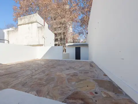 Depto Tipo Casa en Venta de 2 ambientes