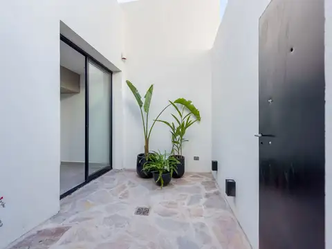 Venta PH 2,5 Ambs A NUEVO con Patio y Terraza