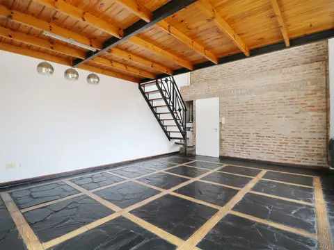 Depto Tipo Casa en Alquiler de 2 ambientes