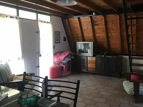 Casa 3 ambientes con 2 baños