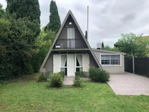 Casa en venta - 2 Dormitorios 2 Baños - San Miguel del Monte