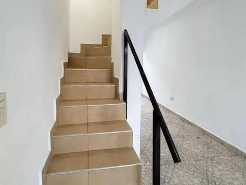 Depto Tipo Casa en Alquiler A Estrenar
