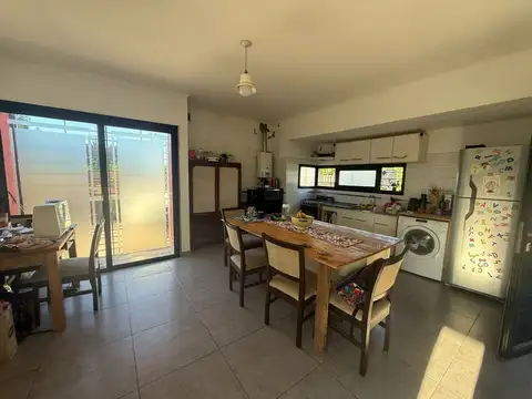 Casa 2 ambientes con 1 baño