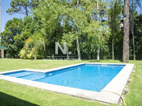 Casa 4 ambientes con 2 baños