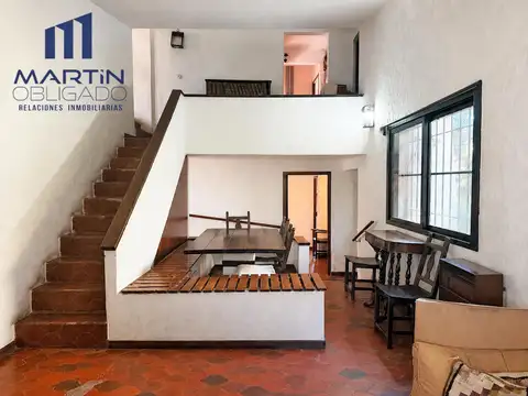 Casa en Venta con 6 cocheras
