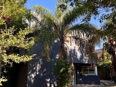 Casa en Alquiler en Country Jockey Club, USD 2.200