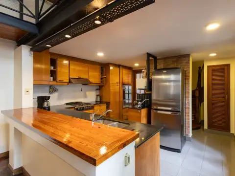 Depto Tipo Casa en Venta de 4 dormitorios