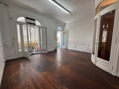 VENTA OFICINA 4AMB EN SAN NICOLAS