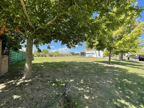 Puertos del Lago / Barrio Acacias
