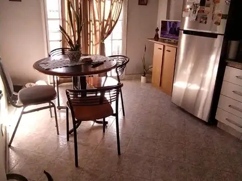 Depto Tipo Casa en Venta de 6 ambientes