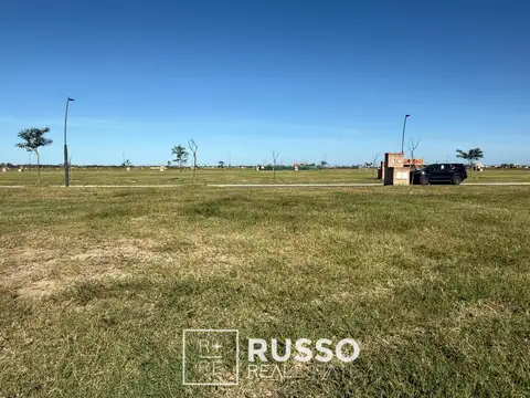VENTA LOTE CENTRAL DE 696 M2  - BARRIO AMARRAS - PUERTOS DEL LAGO