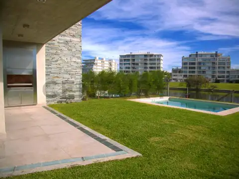 DEPARTAMENTO 3 AMB CON JARDIN Y PILETA EN YOO5