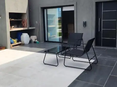 Casa Quinta con Pileta en Venta | El Candil Joven