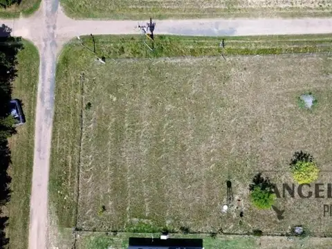 Exaltación de La Cruz en Altos de Robles lote  2750 m2